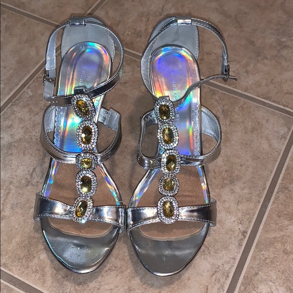 Roberto Vianni Silver Heels - Picture 1 of 3